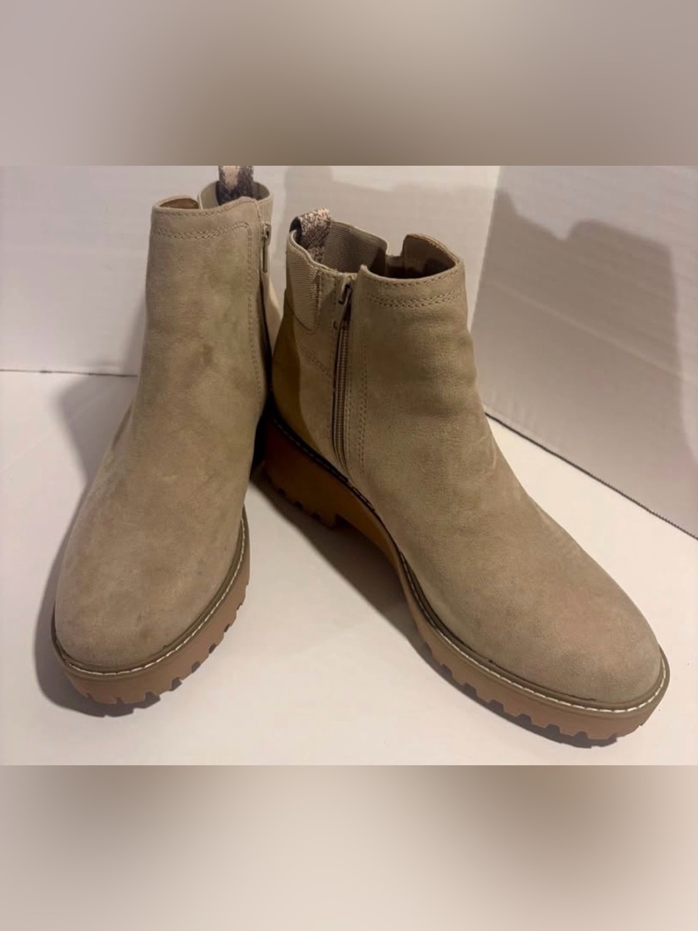 Universal Thread "Taci" pull-on ankle boots size 10